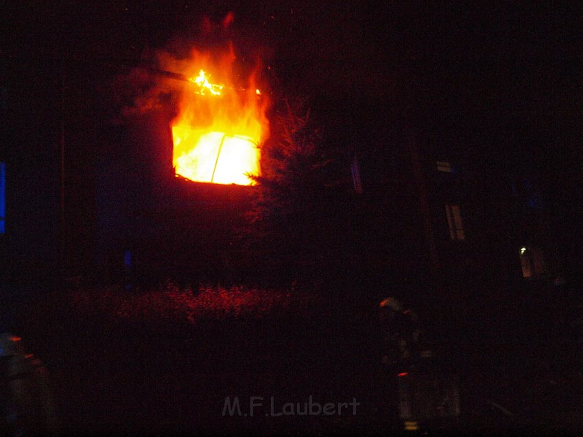 Feuer2 Koeln Porz Westhoven Auf dem Wasserfeld P017.JPG